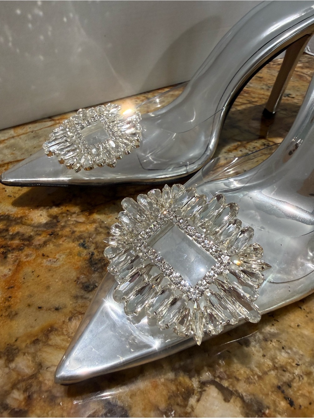 Good American 9 Mules Clear Crystal Embellished Pointed Women's Pumps - Silver